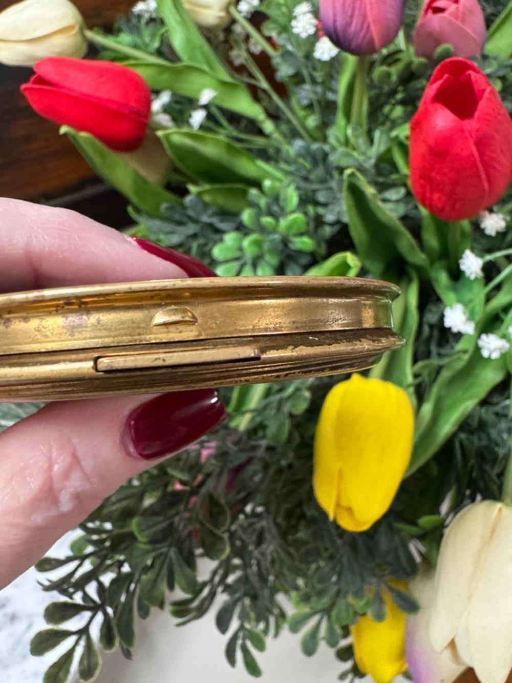 Vintage Black Crown Compact with Gold Sunburst Design Great Britain - Picture 6 of 12
